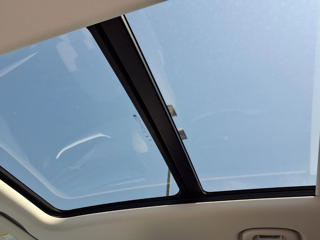 Used 2025 Buick Envision Avenir AWD/4WD image 8