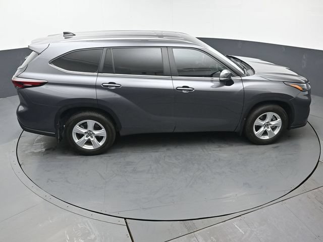 Certified 2024 Toyota Highlander LE AWD/4WD image 45