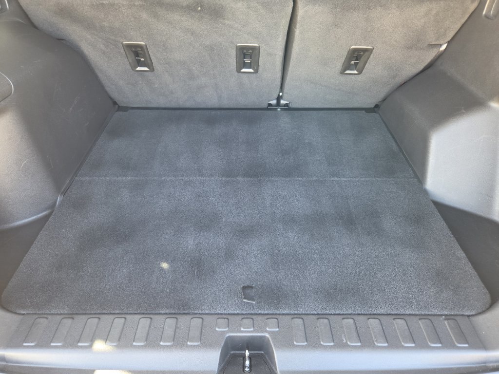 Used 2022 GMC Terrain SLE FWD image 26