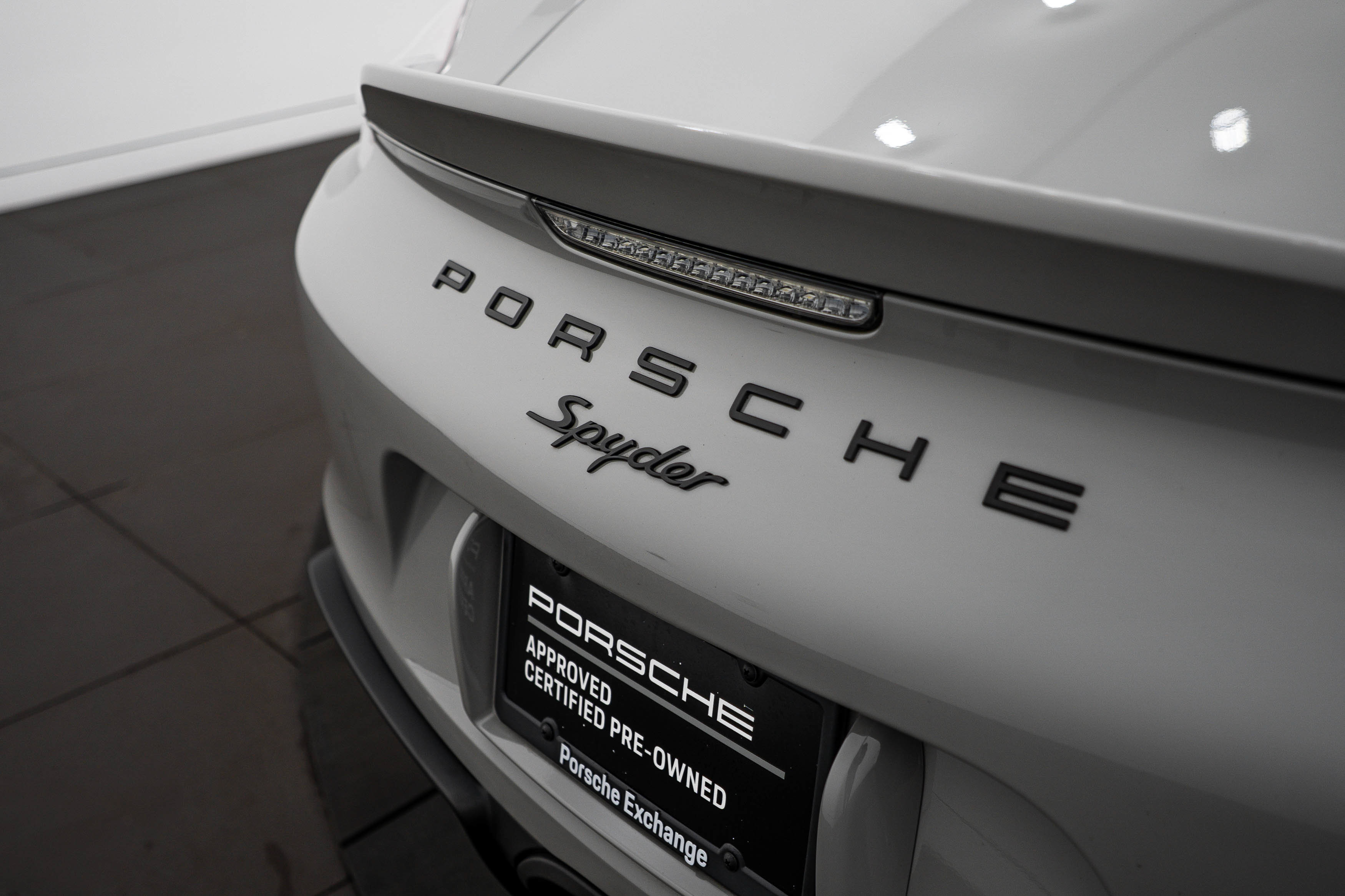 Certified 2016 Porsche Boxster Spyder RWD image 24