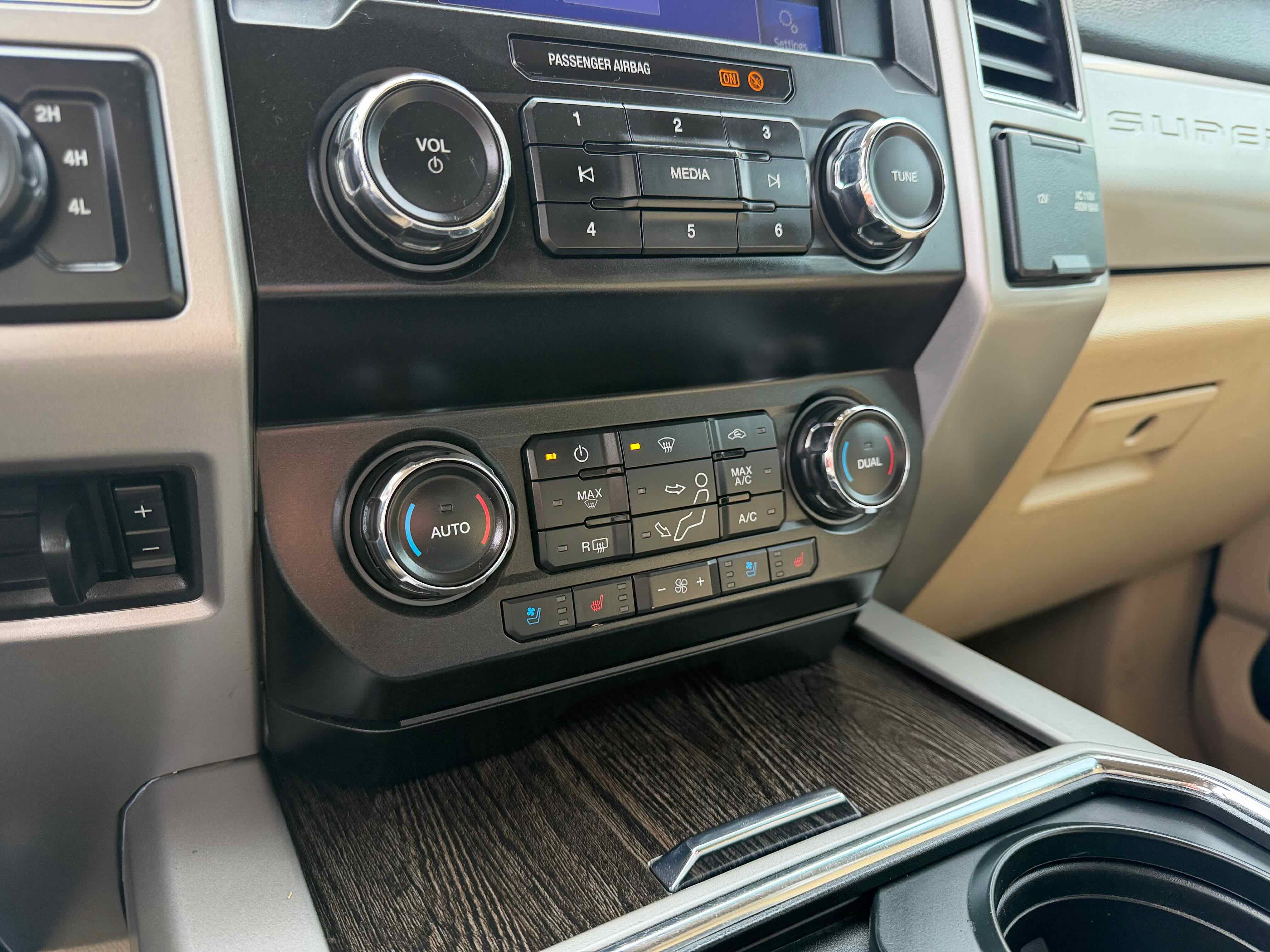 Used 2021 Ford F350 Lariat w/ Lariat Ultimate Package image 23