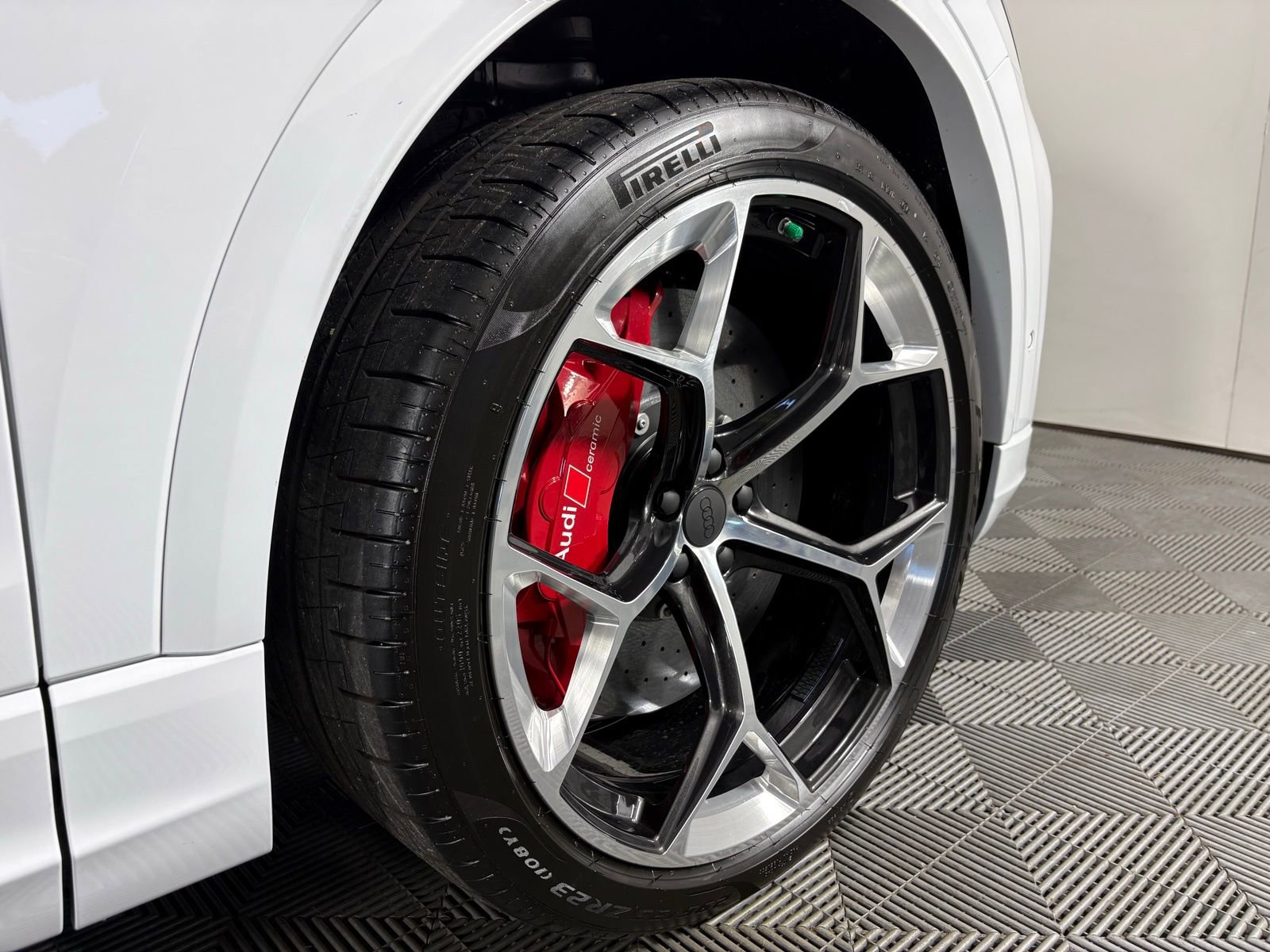 New 2026 Audi RS Q8 performance image 9