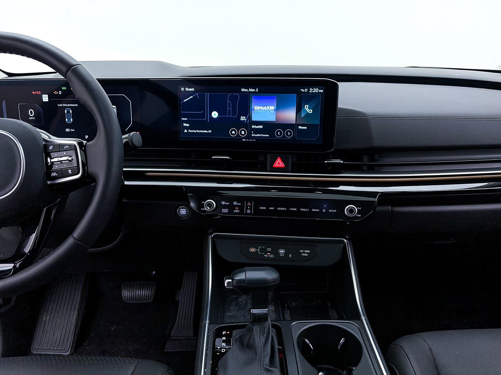 Used 2025 Kia Carnival image 7