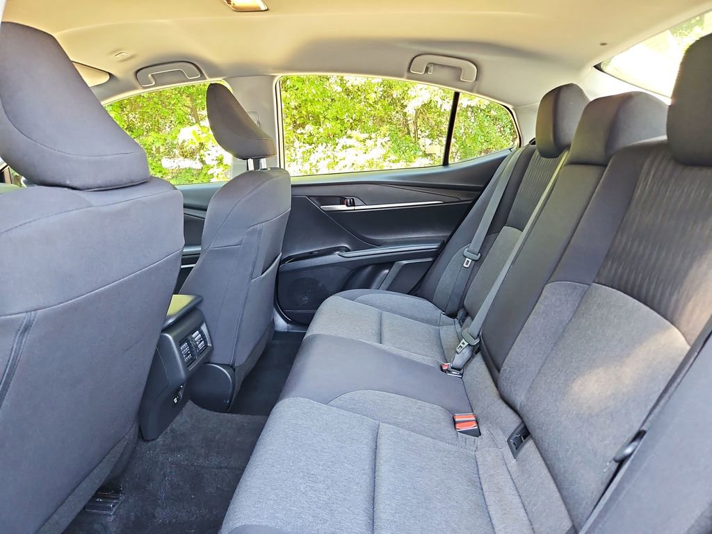 Used 2025 Toyota Camry SE FWD image 27