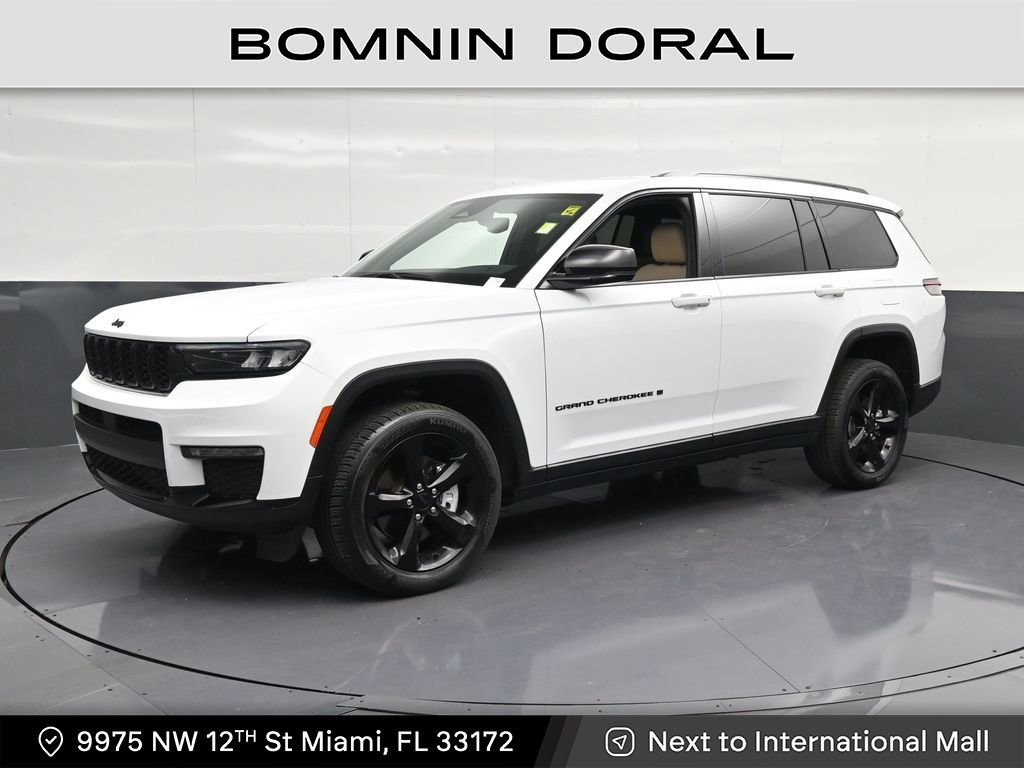Used 2024 Jeep Grand Cherokee L Limited w/ Black Appearance Package AWD/4WD image 1