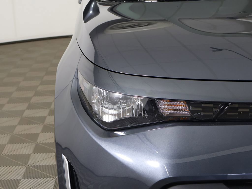 Used 2025 Kia Soul LX w/ LX Technology Package FWD image 12