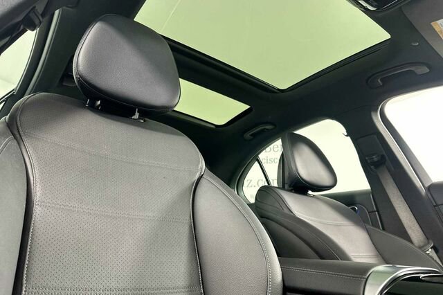 Certified 2025 Mercedes-Benz C 300 4MATIC Sedan image 18