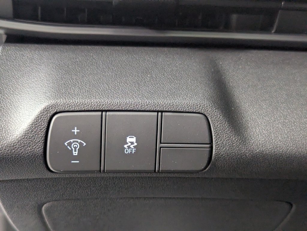 New 2026 Hyundai Elantra Sport FWD image 13