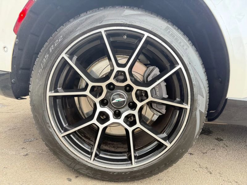 Used 2021 Aston Martin DBX image 33