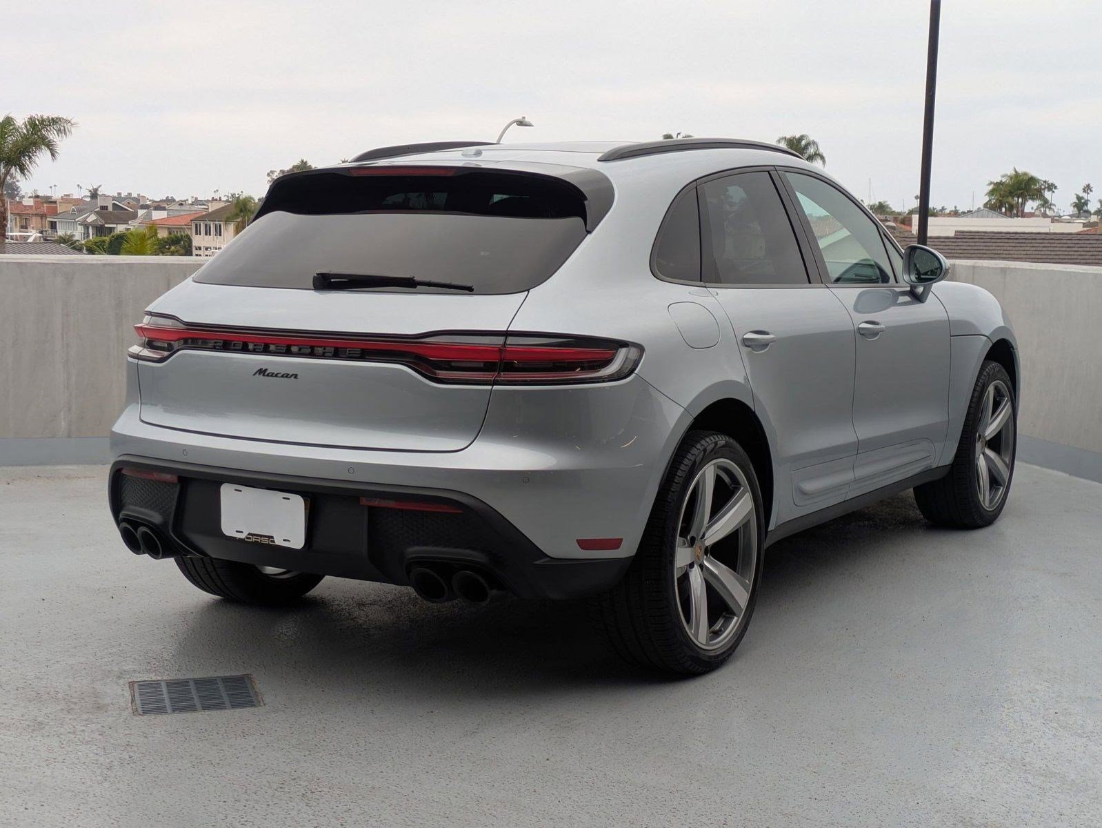 Certified 2024 Porsche Macan image 9