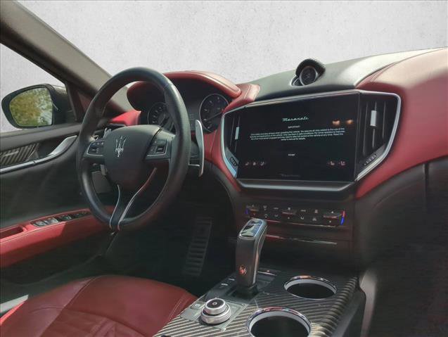 Used 2022 Maserati Ghibli Trofeo image 27