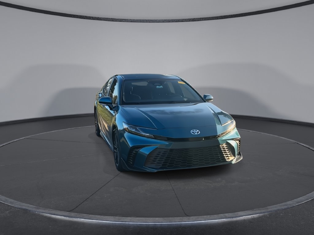 Used 2025 Toyota Camry SE FWD image 3