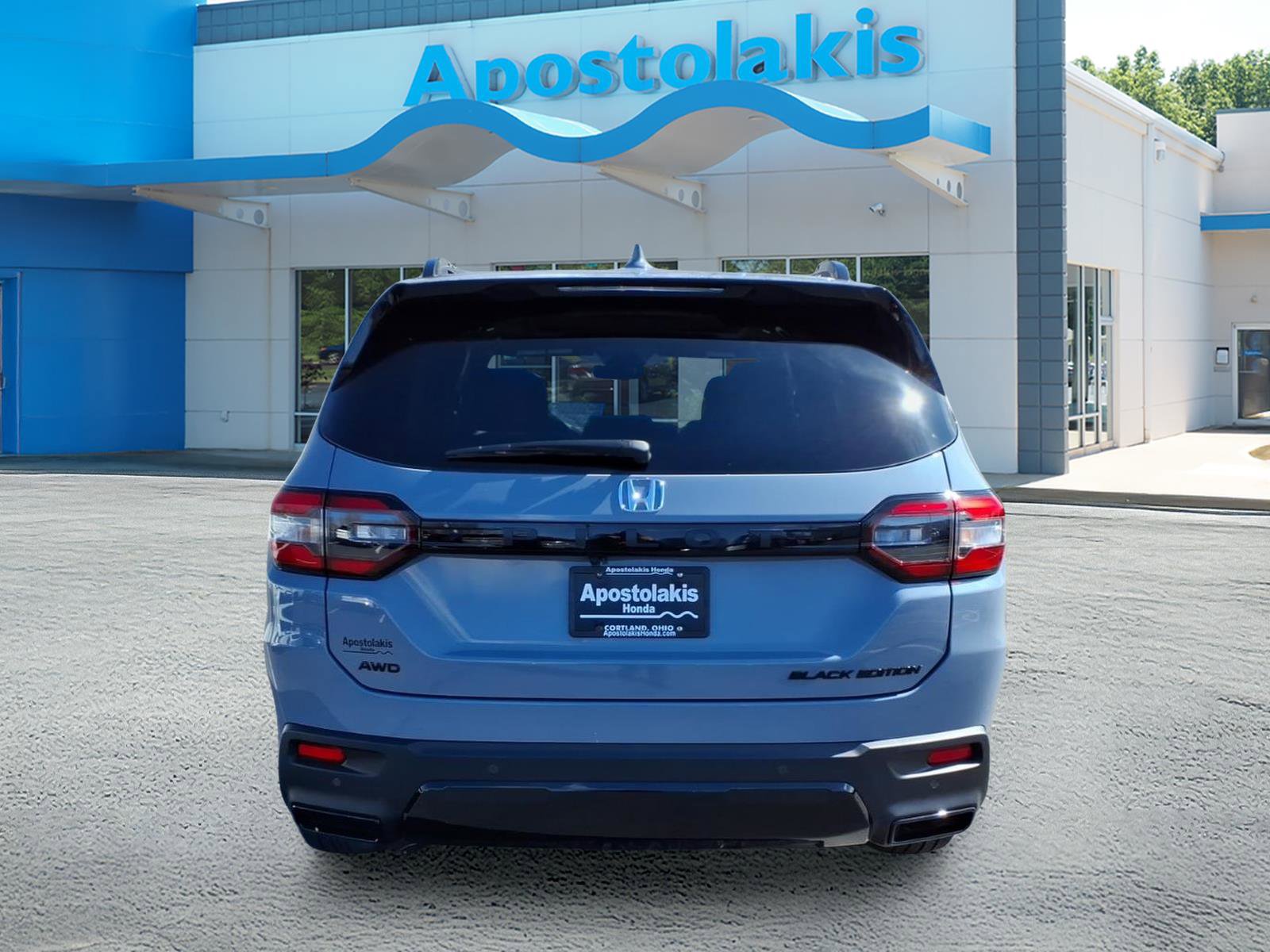 New 2026 Honda Pilot Black Edition image 4