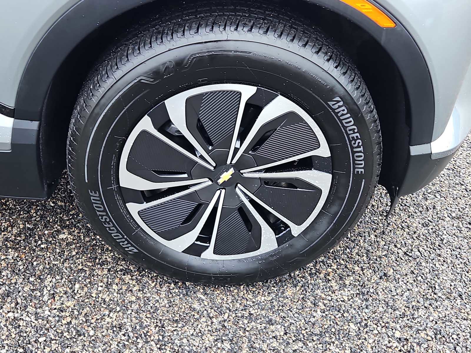 Used 2025 Chevrolet Blazer EV LT AWD/4WD image 9