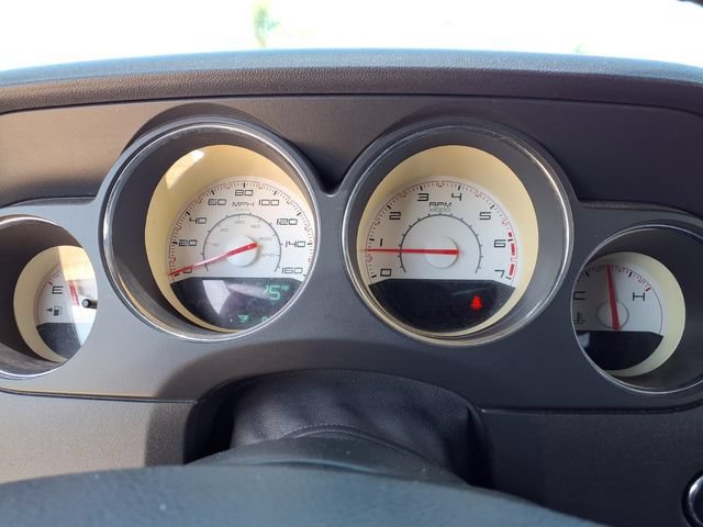 Used 2014 Dodge Challenger R/T RWD image 14