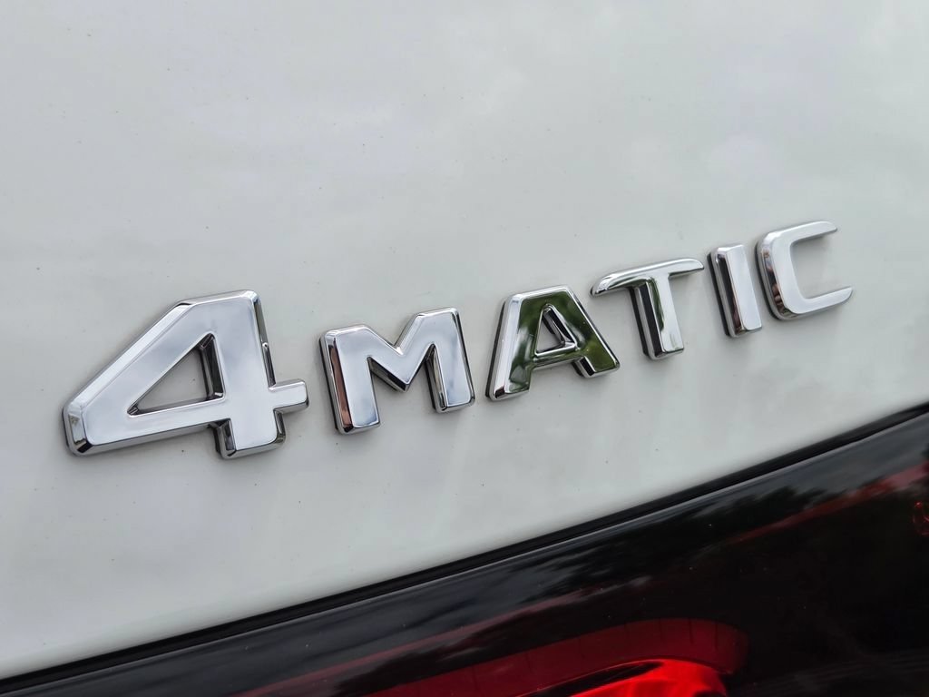Used 2025 Mercedes-Benz GLC 300 4MATIC image 8