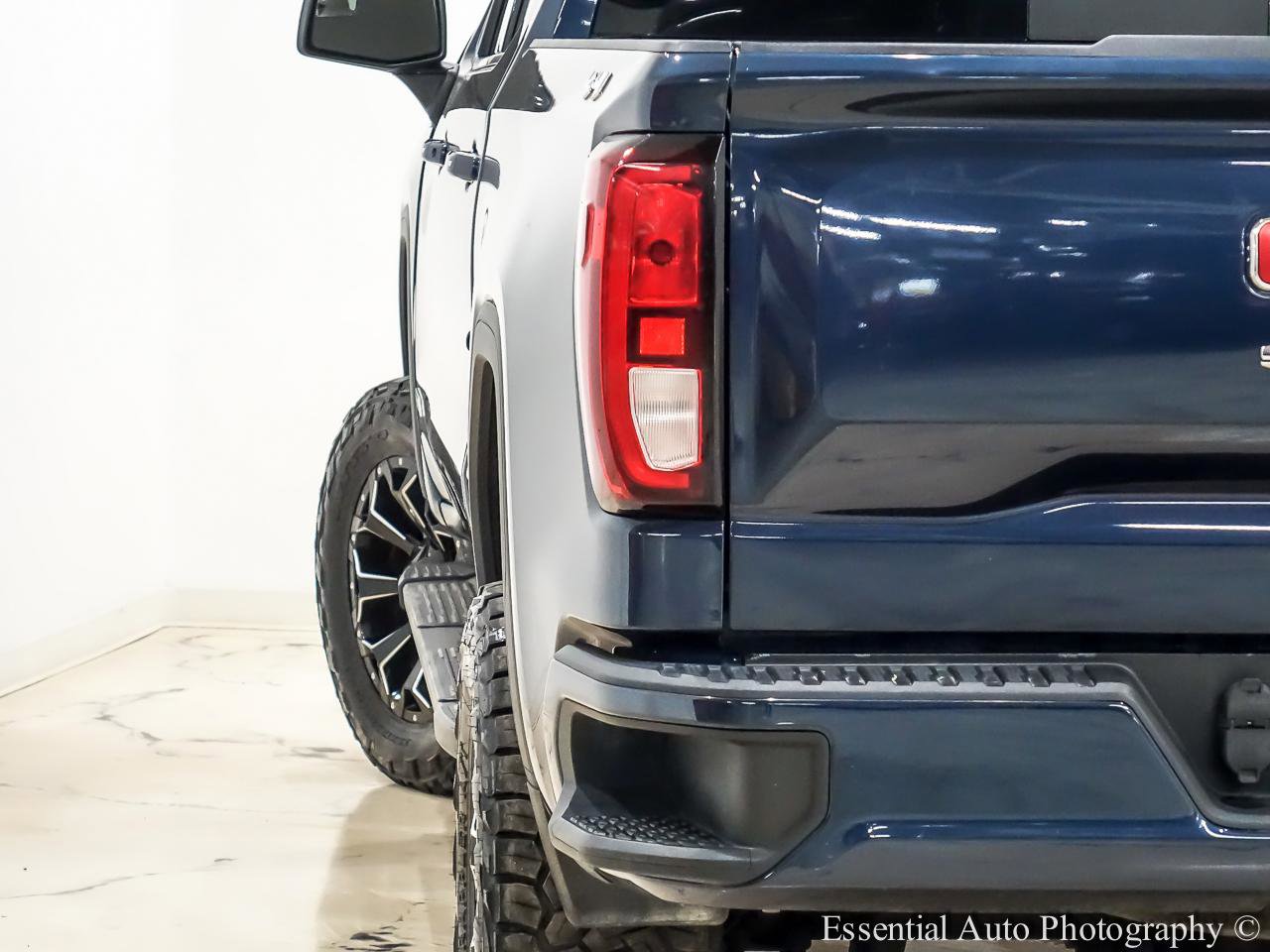 Used 2020 GMC Sierra 1500 Elevation image 8