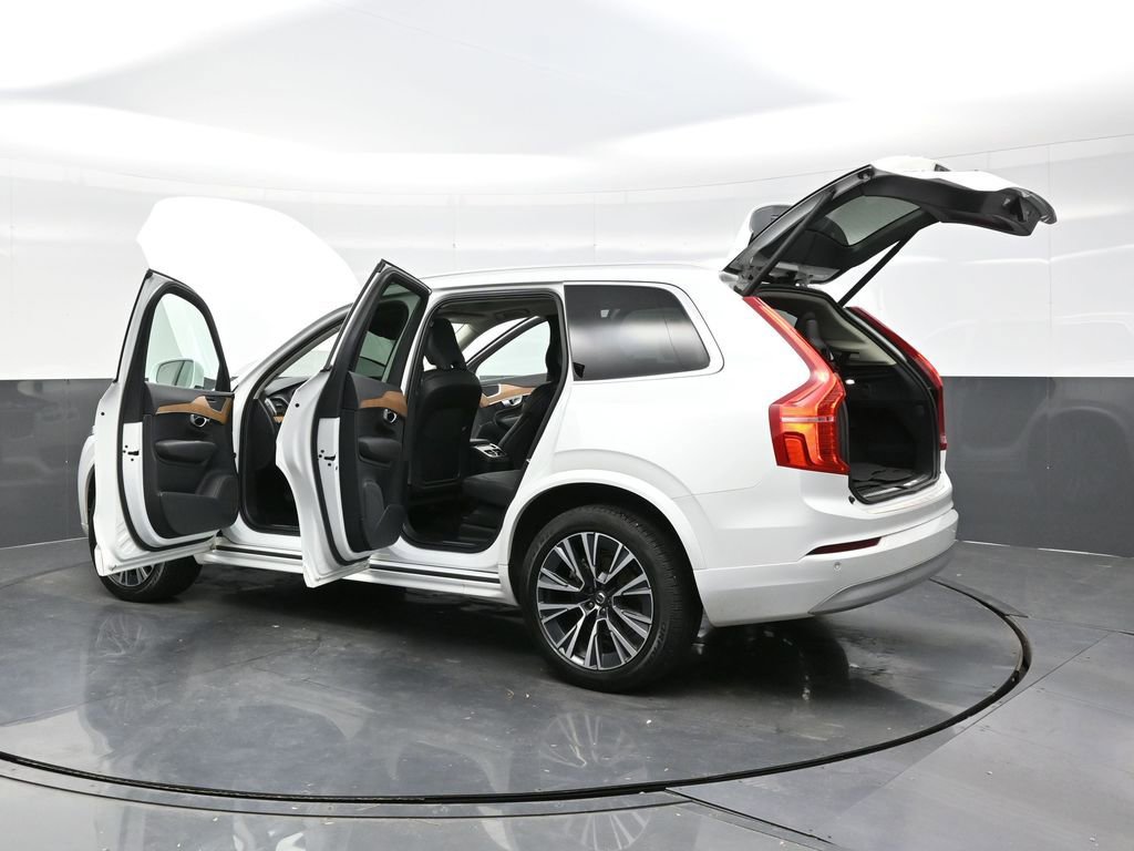 Used 2022 Volvo XC90 T6 Momentum w/ Climate Package AWD/4WD image 45