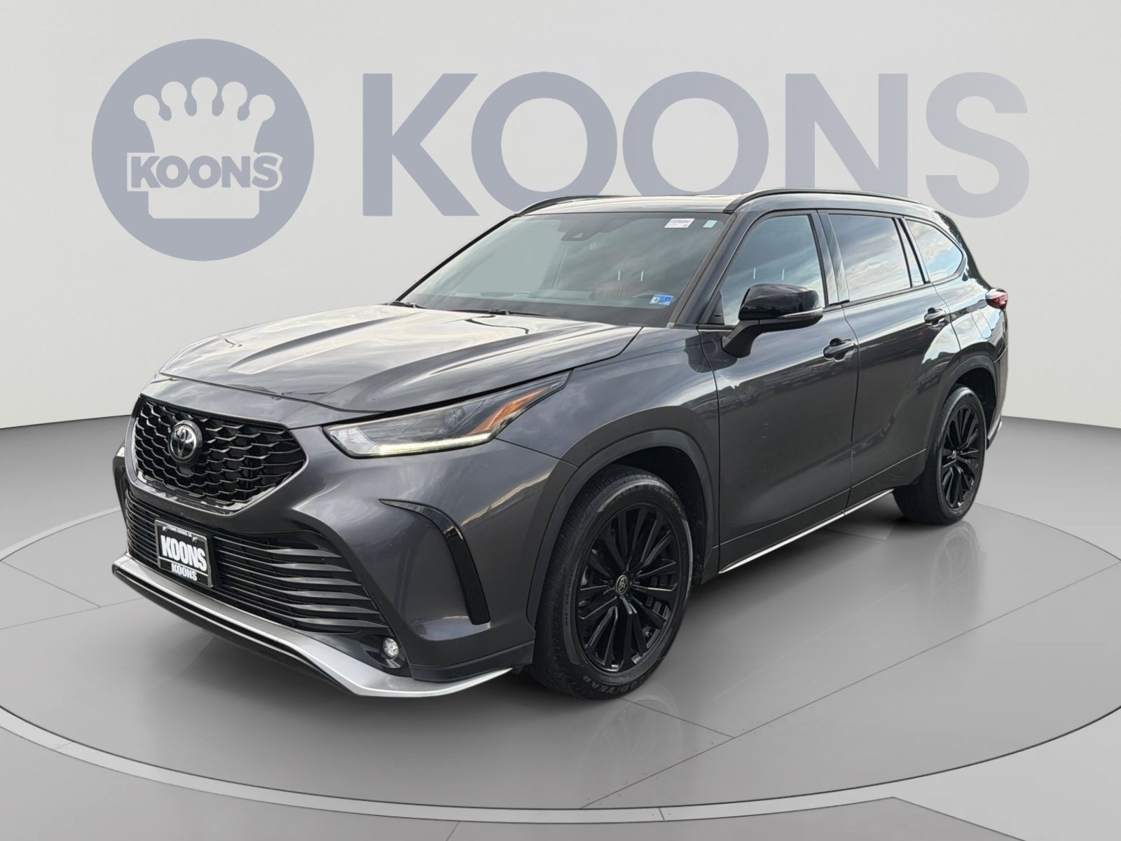 Used 2023 Toyota Highlander XSE AWD/4WD image 1
