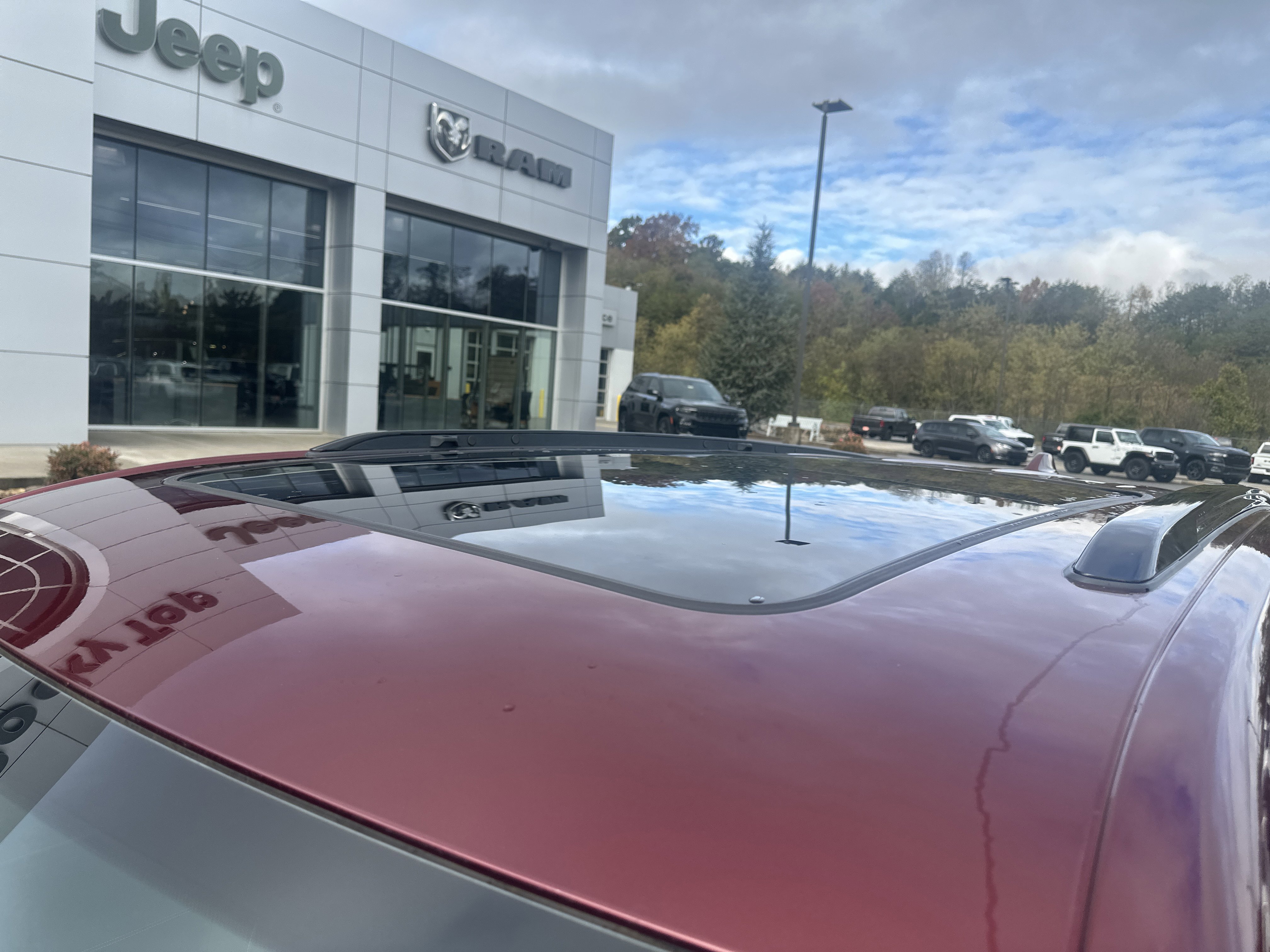 Used 2022 Jeep Grand Cherokee L Overland image 12