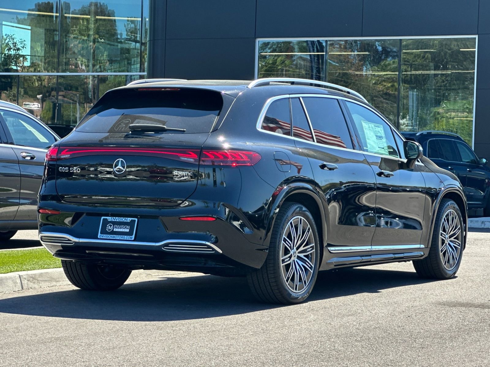 New 2026 Mercedes-Benz EQS 550 4MATIC SUV image 3