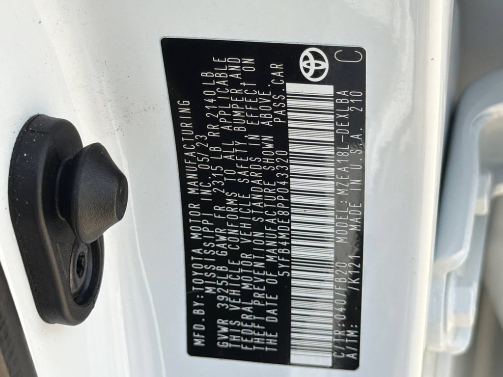 Used 2023 Toyota Corolla LE FWD image 31