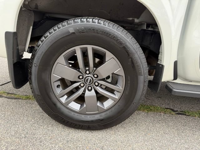 Certified 2025 Nissan Frontier SV w/ SV Convenience Package AWD/4WD image 13