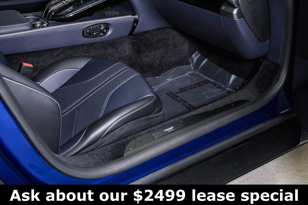 Used 2025 Aston Martin V8 Vantage Coupe image 19