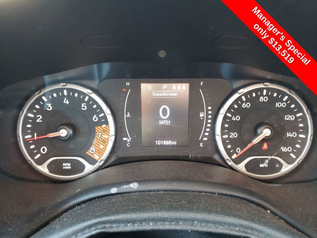 Used 2019 Jeep Renegade Latitude w/ Cold Weather Group AWD/4WD image 15