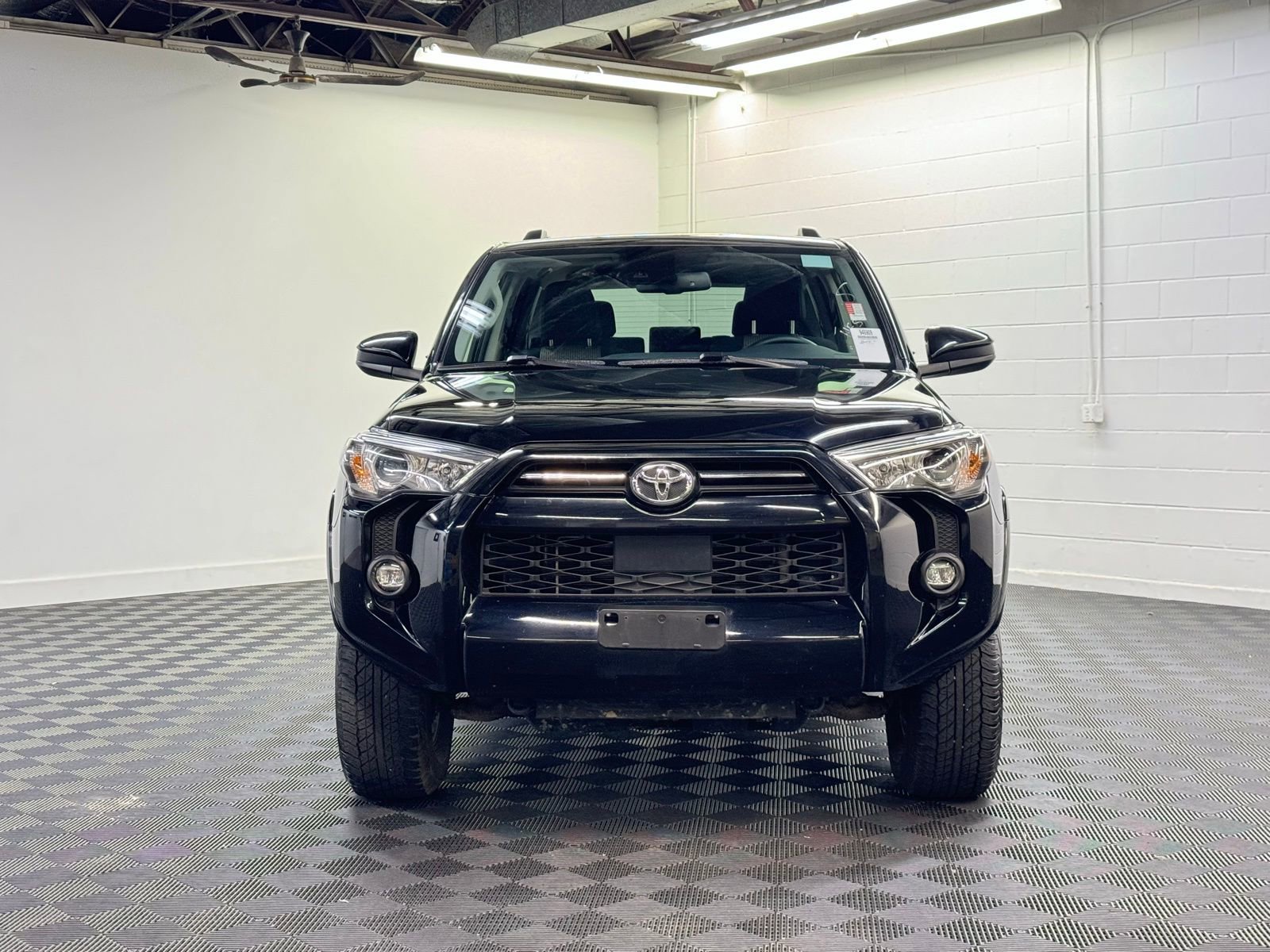 Used 2024 Toyota 4Runner SR5 image 5