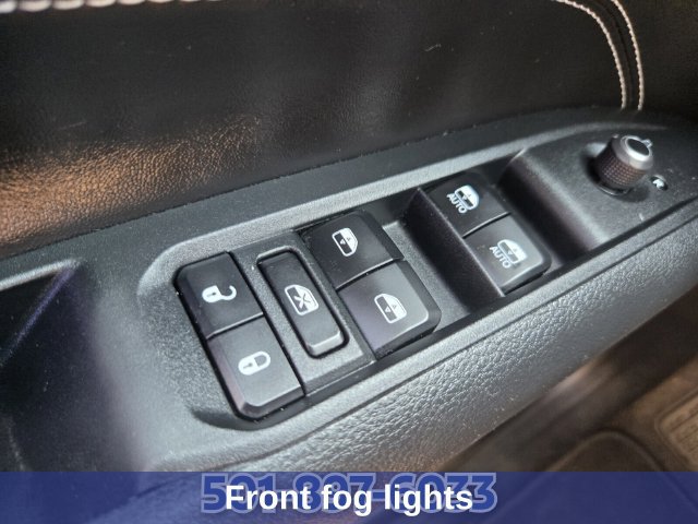 Used 2024 Jeep Compass Latitude w/ Altitude Special Edition AWD/4WD image 37