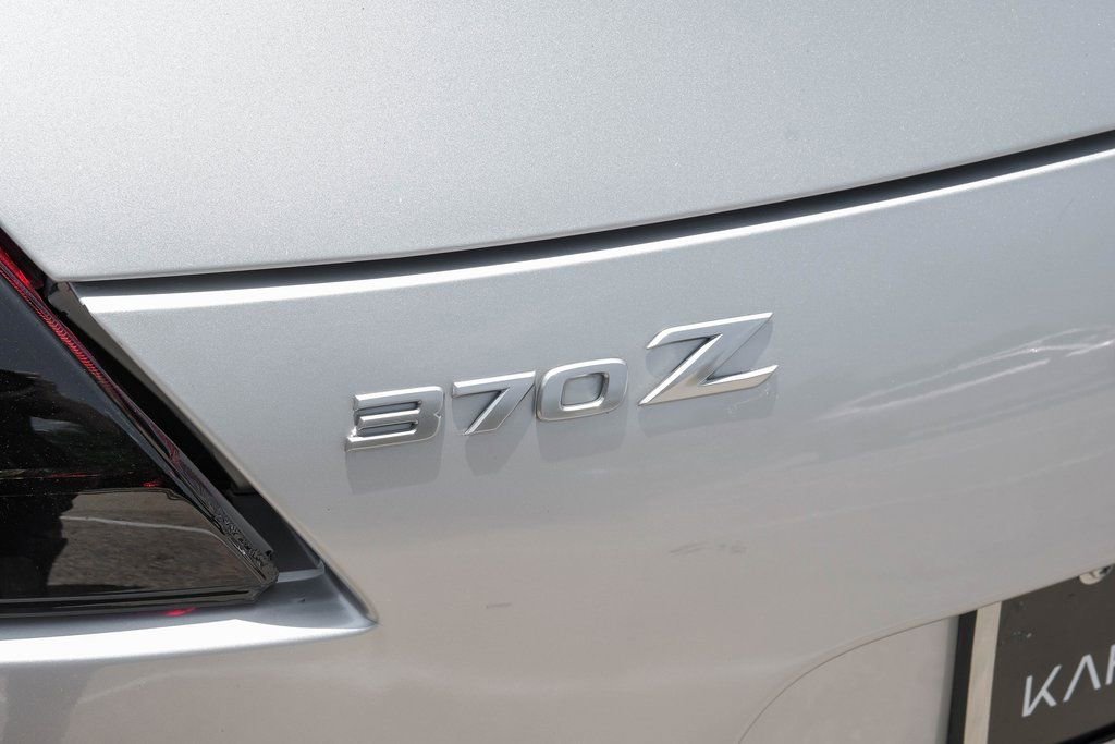 Used 2020 Nissan 370Z Coupe image 36