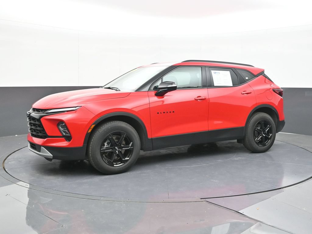 Used 2024 Chevrolet Blazer LT w/ Midnight/Sport Edition FWD image 5