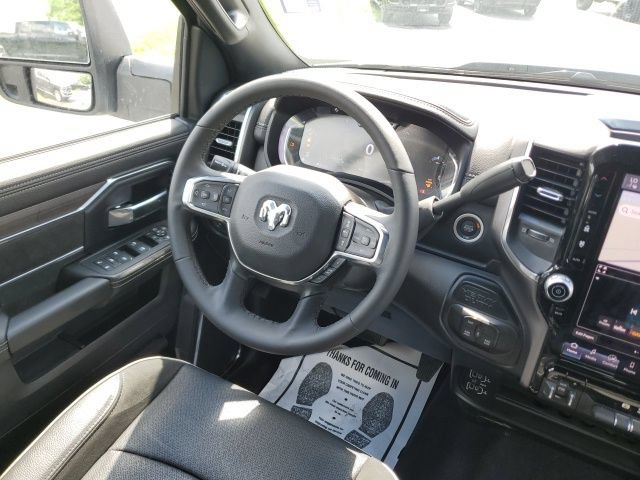 Used 2026 RAM 2500 Laramie AWD/4WD image 17