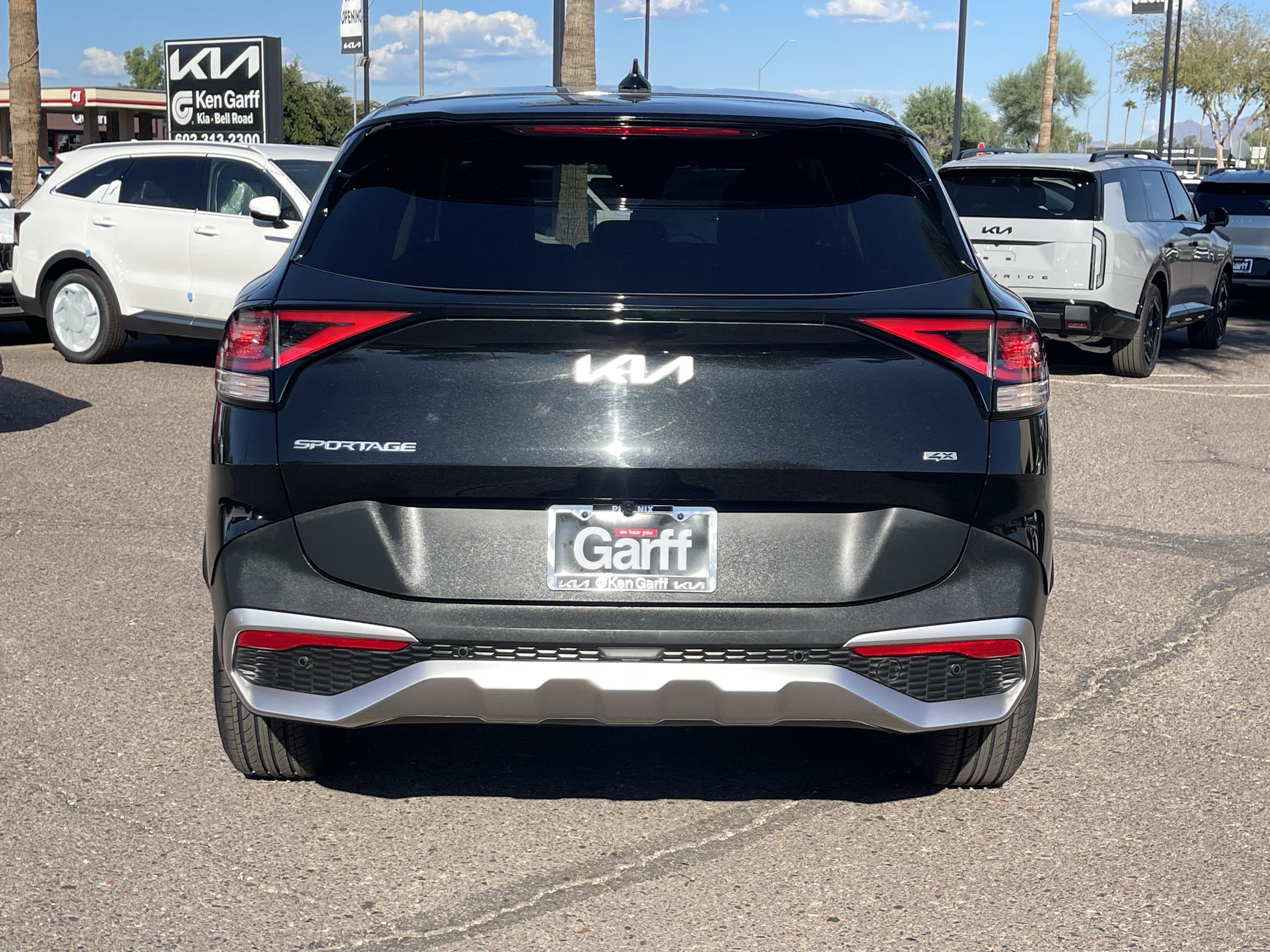 Used 2023 Kia Sportage LX AWD/4WD image 4