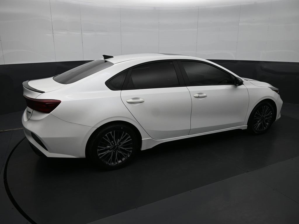 Used 2022 Kia Forte GT-Line w/ GT-Line Premium Package image 3