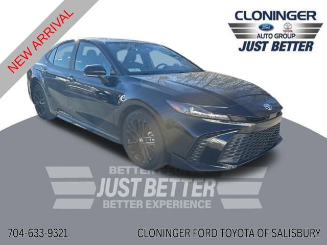 Used 2025 Toyota Camry SE