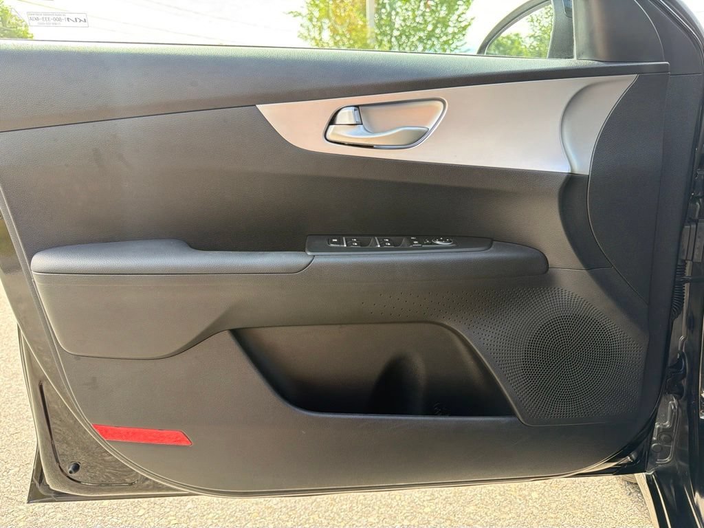 Certified 2022 Kia Forte LXS FWD image 13