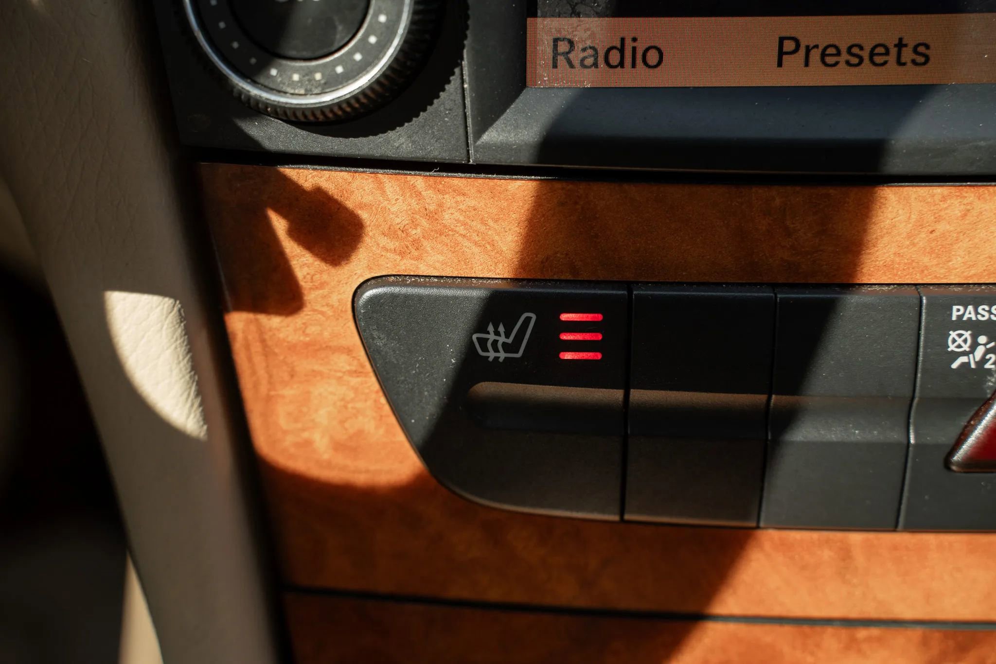 Used 2009 Mercedes-Benz E 350 4MATIC Wagon image 25