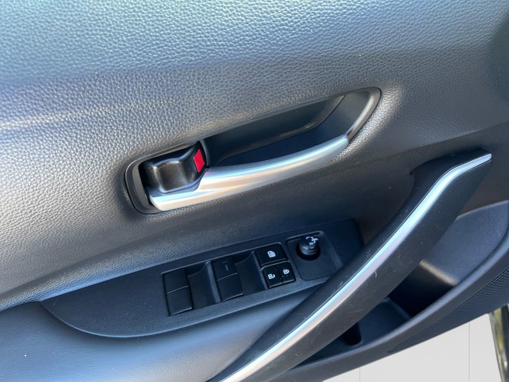 Used 2023 Toyota Corolla SE FWD image 11