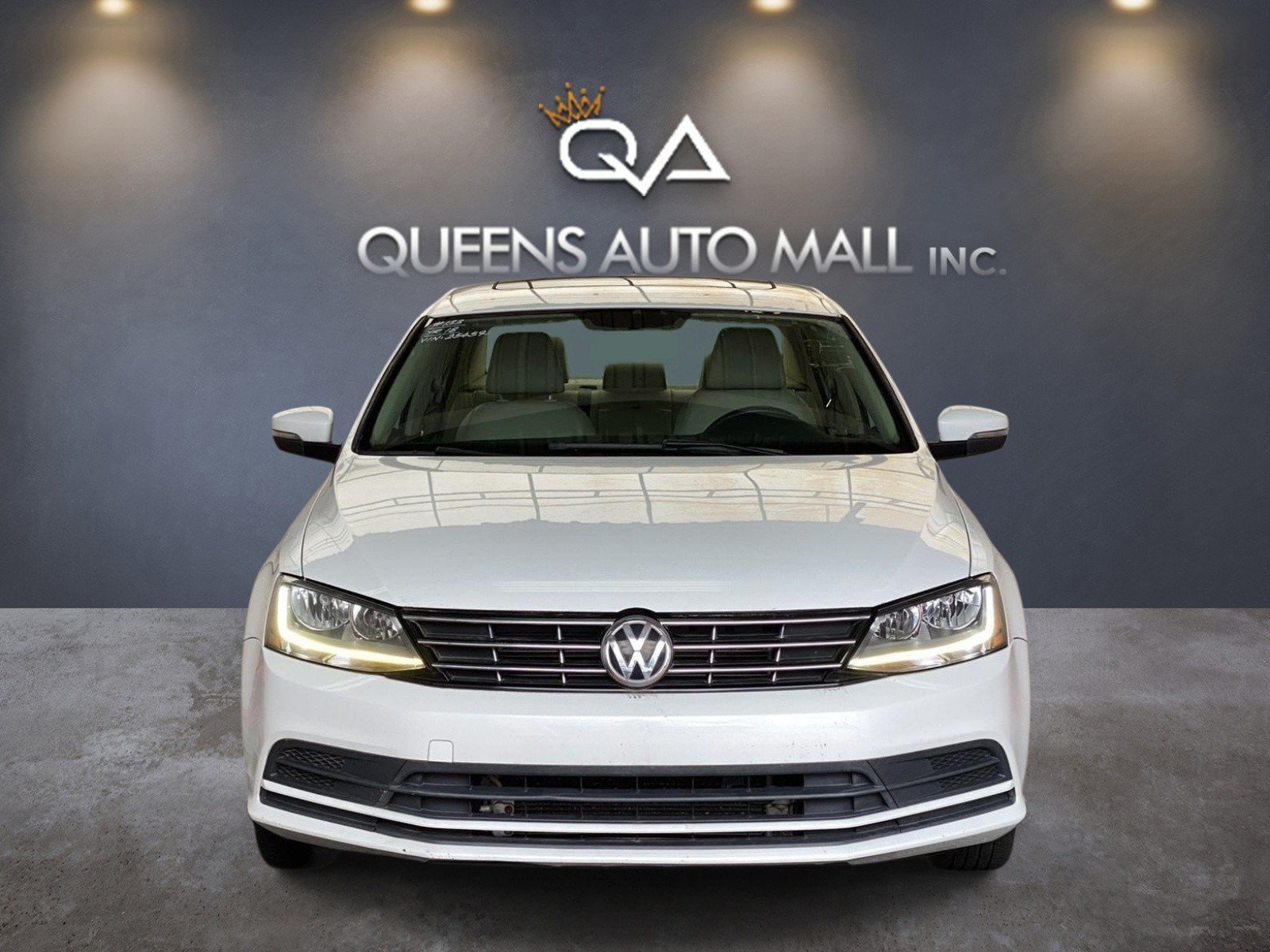 Used 2018 Volkswagen Jetta SE FWD image 2
