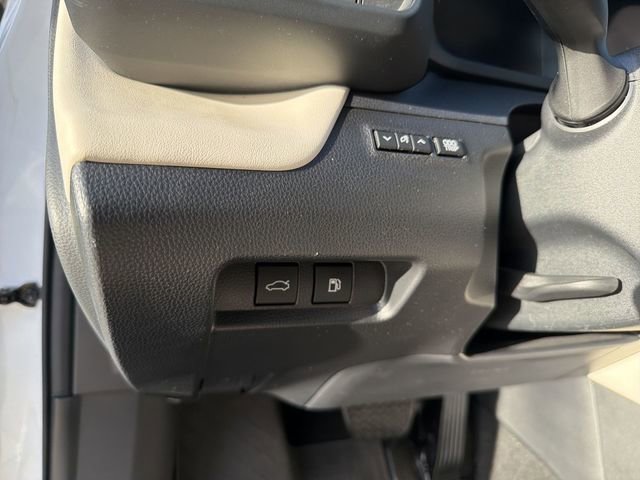 Certified 2024 Toyota Crown AWD/4WD image 11