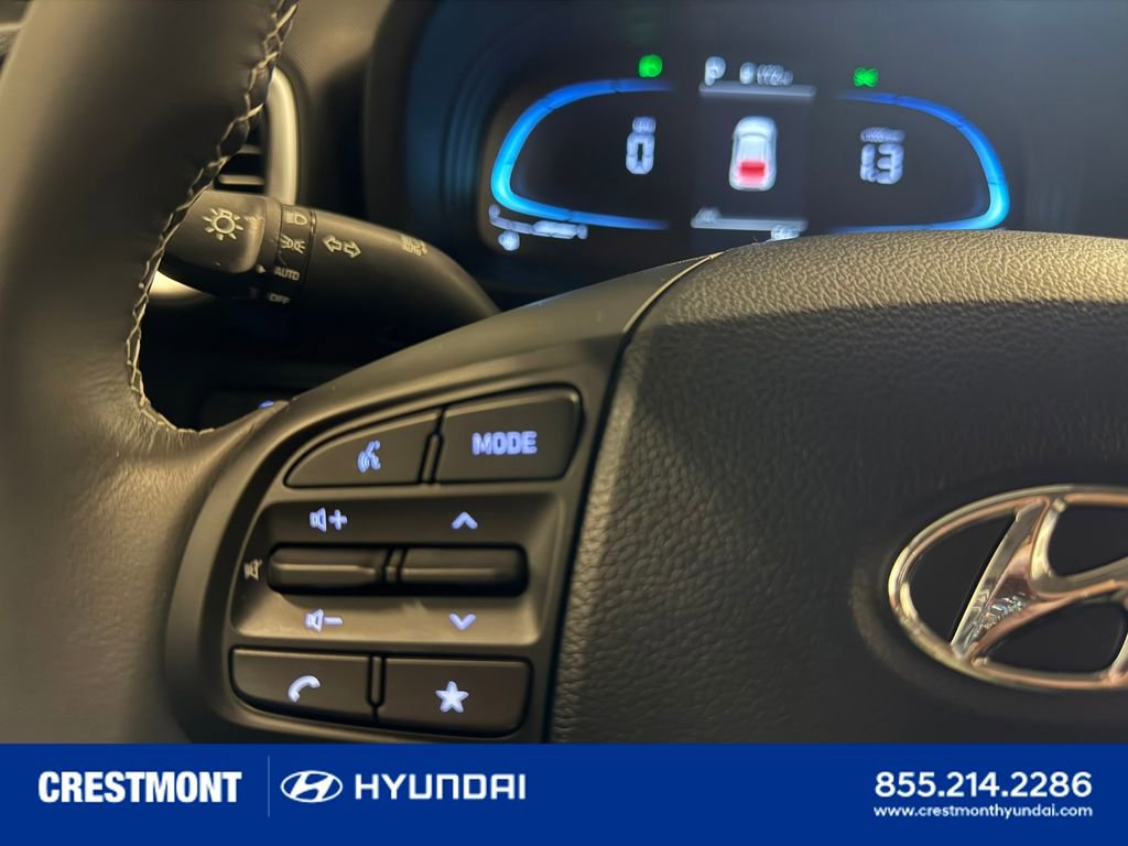 Used 2026 Hyundai Venue SEL FWD image 24
