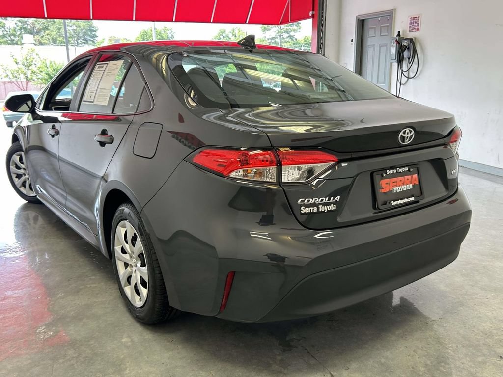 Used 2024 Toyota Corolla LE FWD image 5