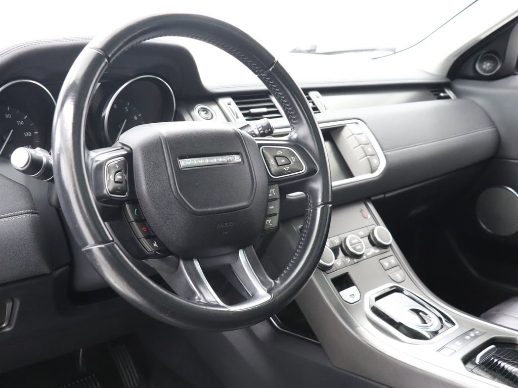 Used 2019 Land Rover Range Rover Evoque SE Premium AWD/4WD image 16