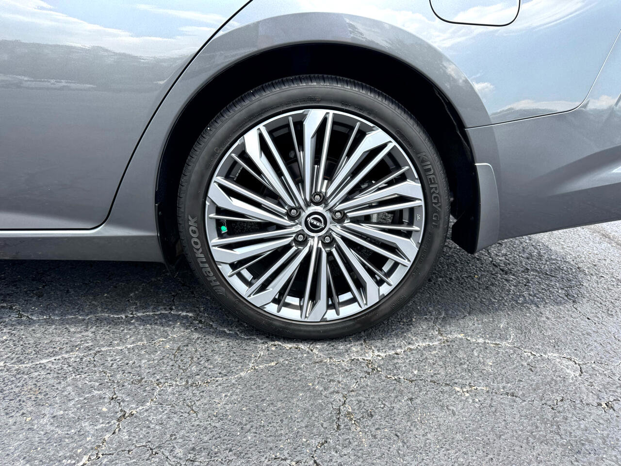 Used 2024 Nissan Altima 2.5 SL image 9