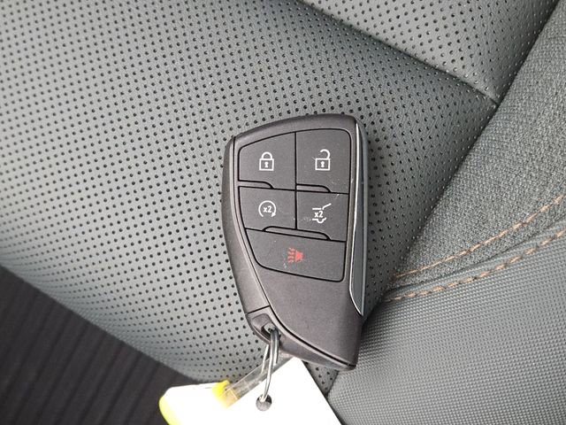 Used 2025 GMC Acadia AT4 w/ Luxury Package image 39