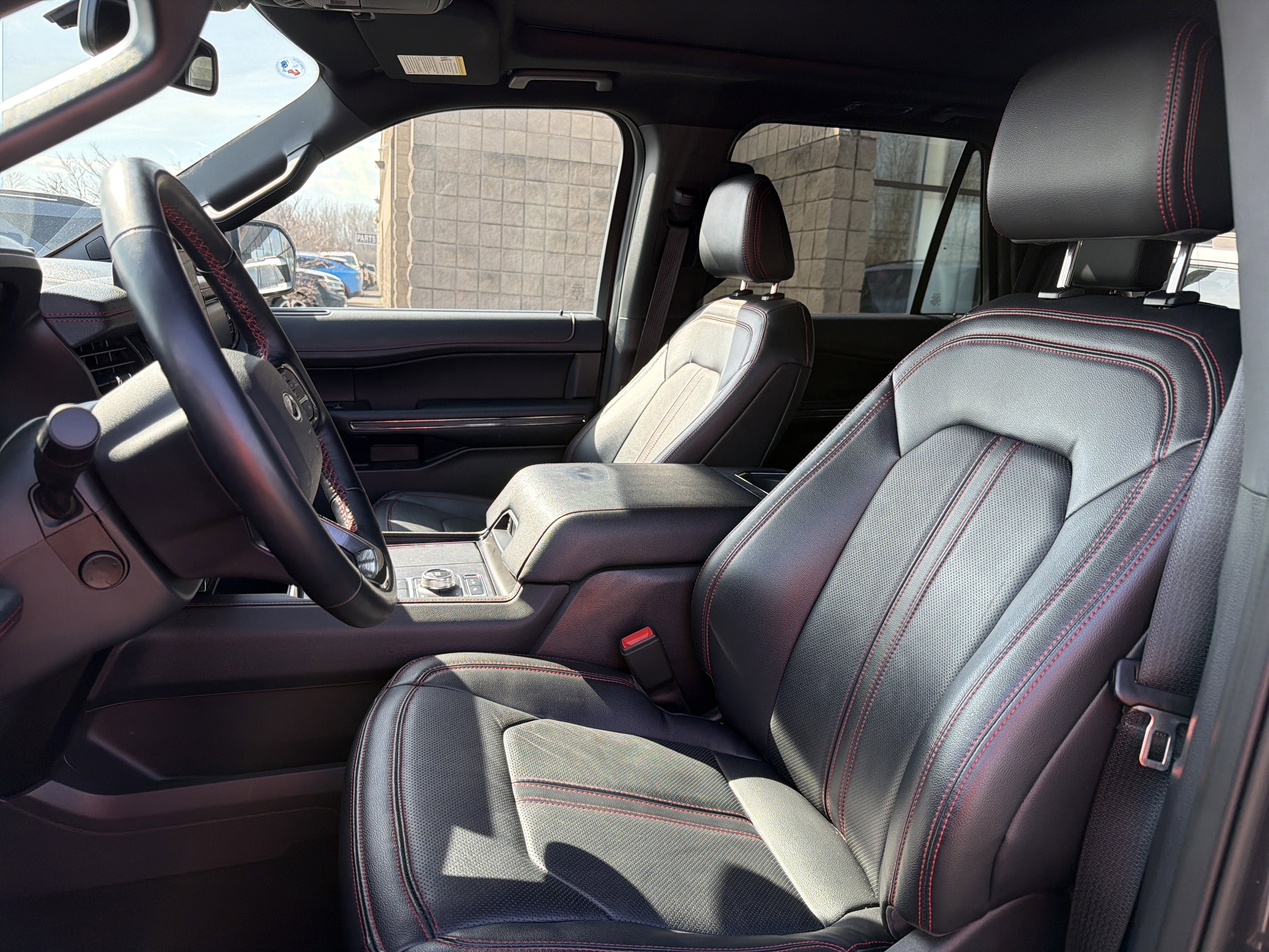 Used 2023 Ford Expedition Limited image 8