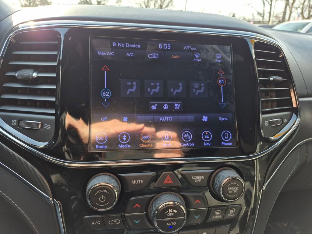 Used 2019 Jeep Grand Cherokee SRT image 21