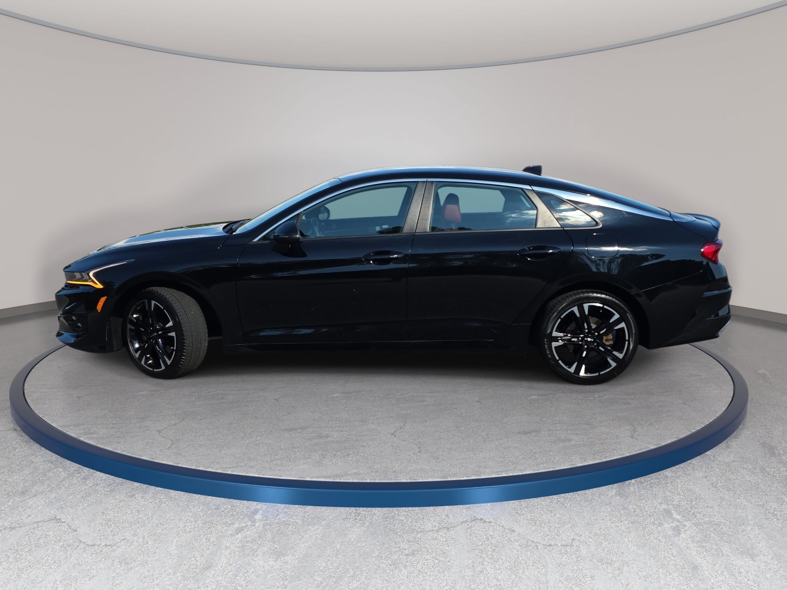 Used 2024 Kia K5 GT-Line w/ GT-Line Premium Package FWD image 8